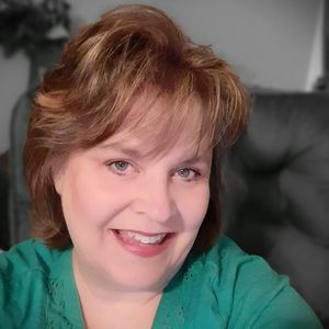 Meet your Posher, Deborah